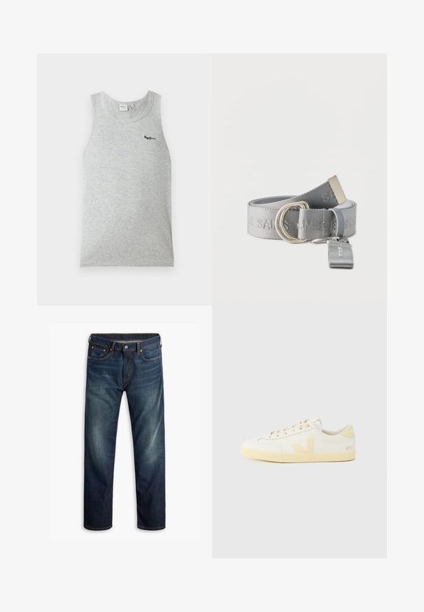 Débardeur côtelé gris clair sans manches avec encolure ronde et petit logo noir "Pepe Jeans" sur la partie supérieure gauche de la poitrine.; Jean en denim bleu foncé avec un léger délavage sur les cuisses, design à cinq poches, fermeture par bouton et coutures oranges visibles sur fond blanc.; Baskets en cuir blanc avec une semelle en caoutchouc jaune, présentant un design minimaliste, un bout arrondi et un accent de logo sur le côté et le talon.; Ceinture en tissu gris avec une boucle D métallique et une petite boucle porte-clés attachée, sur un fond clair.