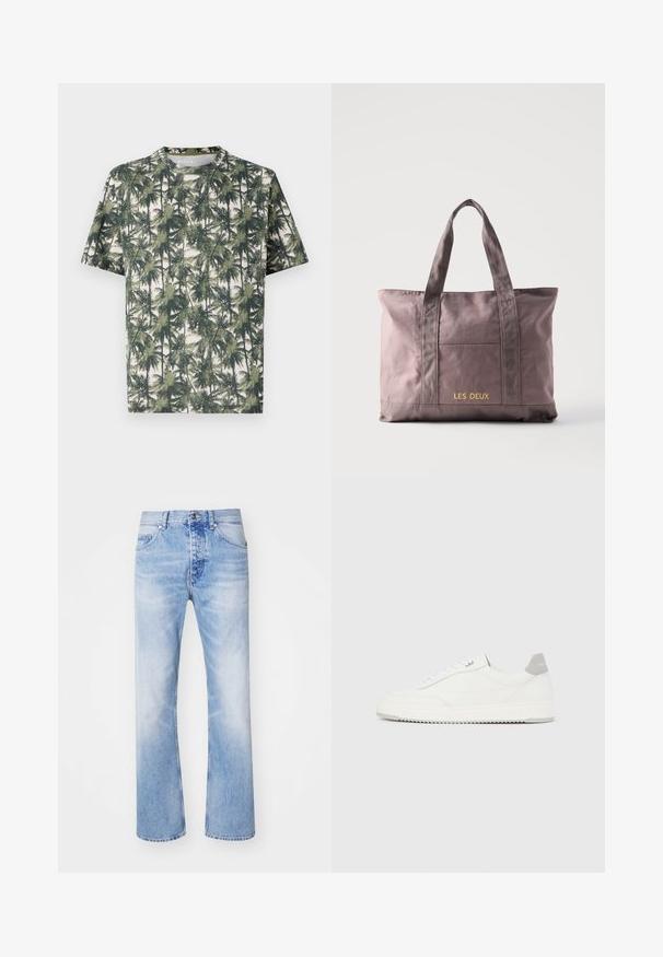 Kortærmet T-shirt i blødt stof med palmeprint. Dominerende farver inkluderer grøn og beige, med en afslappet pasform og rund hals.; Lyseblå denim jeans med et lige ben-design, der har en klassisk fem-lommer stil og et subtilt falmet mønster.; Hvid lavtop-sneaker med gråt hælflig, hvide snørebånd og tekstureret sål, vist på en ensfarvet lys baggrund.; Brun stofnettaske med to håndtag og forlommer, med "LES DEUX" logo i gult på lommerne.
