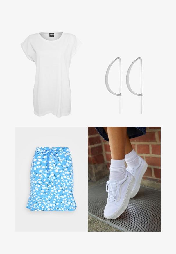 T-shirt blanc à manches courtes en coton, présentant une coupe décontractée, un large décolleté et un design minimaliste sans motifs ni accents.; Even&Odd by Zalando MINI SKIRT WITH VOLANT - Jupe trapèze - light blue/white; Baskets en toile blanches avec semelles en caoutchouc, dotées de six œillets, d'un bout rond et de détails de couture légers, portées avec des chaussettes blanches mi-mollet.; Boucles d'oreilles en métal argenté avec un design courbé minimaliste, présentant des formes en goutte d'eau allongées et ouvertes avec une finition mate.