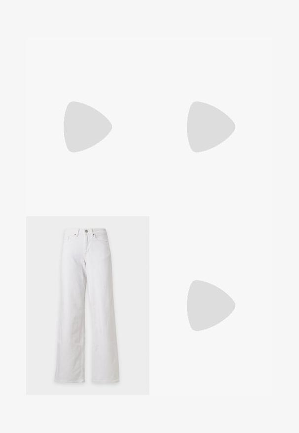 Απλό γαλάζιο κοντομάνικο T-shirt με στρογγυλή λαιμόκοψη και μικρό ροζ κείμενο «WILD FLOWER» στο πάνω αριστερό μέρος του στήθους.; Λευκά τζιν ψηλόμεσα με φαρδιά μπατζάκια, εμπρόσθιο κούμπωμα με κουμπιά και φερμουάρ, εμπρόσθιες τσέπες και θηλιές για ζώνη σε μονόχρωμο φόντο.; Μαύρο και άσπρο αθλητικό παπούτσι με κορδόνια, σχέδιο ζέβρας και υφασμένη μαύρη σόλα σε απλό ανοιχτό φόντο.; Μαύρη δερμάτινη τσάντα ώμου με λεπτομέρεια ιμάντα με πόρπη, καμπυλωτές άκρες και αντίθετη λευκή ραφή σε απλό φόντο.