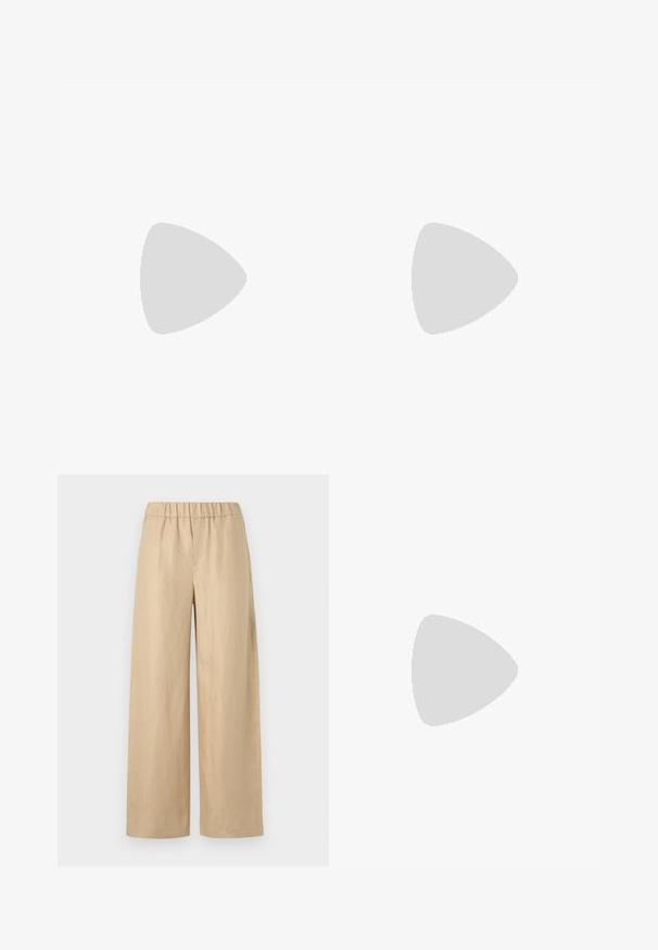 Musta puuvillapaita lyhyillä hihoilla, pyöreällä kaula-aukolla ja vartalonmyötäisellä muodolla. Edessä on strassikuvio, jossa lukee "HUG".; Beige, leveled-hameiset housut, valmistettu kevyestä kangasta. Ominaisuuksiin kuuluu joustava vyötärö ja sileä tekstuuri, ilman näkyvää varusteita tai kuvioita.; Farkku-polvenkorkuiset saappaat, joissa on terävä kärki, hopeiset metalliset yksityiskohdat, ohut pikkukorko ja sileä, teksturoitu viimeistely.; Kermanvalkoinen nahkainen olkalaukku, jossa on läppäkiinnitys, hopeiset metalliosat, säädettävä yksittäinen olkahihna ja hillitty logon koriste.