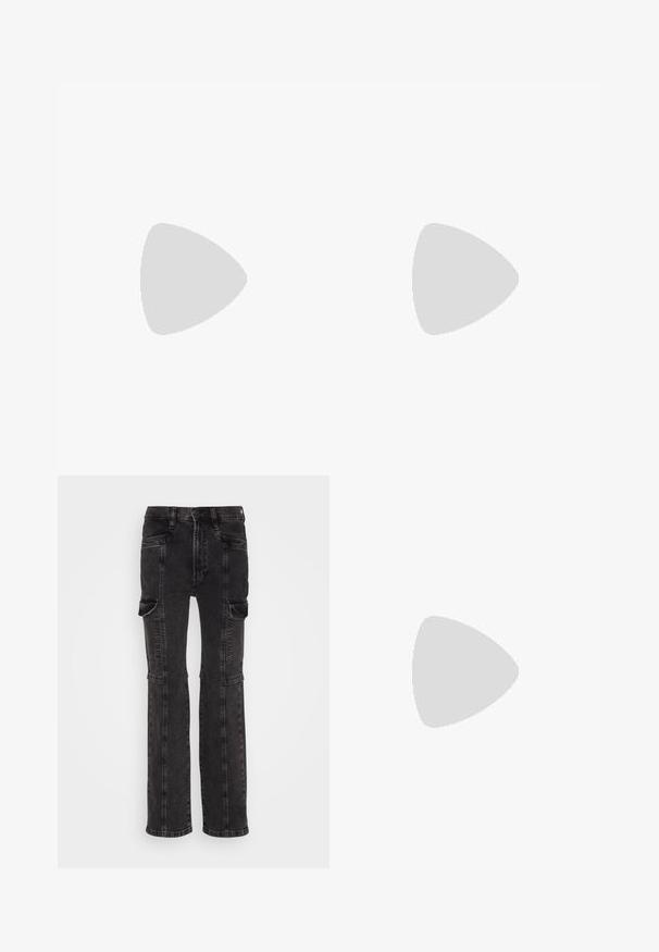 Weißer Body mit einem Spitzenblütenmuster, kurzen Rüschärmeln und einem eng anliegenden Unterteil mit glatter Oberfläche.; GAP 90S LOOSE HAINE - Jeans Relaxed Fit - black wash; Graue Nike Air Force 1 Sneaker mit perforierter Zehenpartie, Obermaterial aus glattem Leder, dicker Sohle und geprägtem 'AIR'-Detail an der Ferse.; Schwarze Handtasche aus Krokodilleder mit silbernem Drehverschluss und langem silbernem Kettenriemen mit Leder-Schulterpolster.