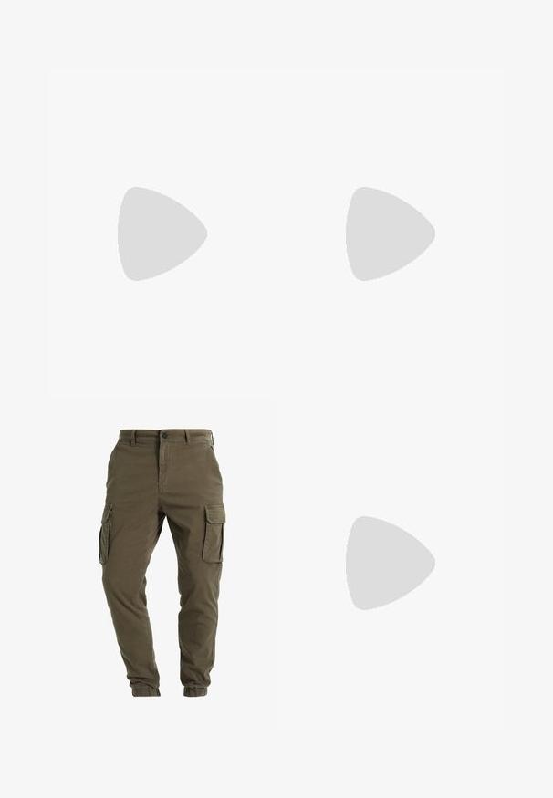 T-shirt camouflage en vert foncé et beige avec un col rond ; présente un logo central blanc avec des lettres stylisées et du texte en bas.; Pantalons cargo en coton vert olive, dotés de poches latérales, de chevilles fuselées et d'une fermeture à bouton. Texture lisse avec coutures renforcées.; Chaussures de sport noires avec une tige en tissu texturé, des accents brillants et une semelle à coussin d'air proéminente. Présente des éléments de design distincts en forme de vague.; Lunettes de soleil Ray-Ban avec des verres verts, monture en plastique noir et accents dorés sur les bords. Forme carrée avec une finition mate.