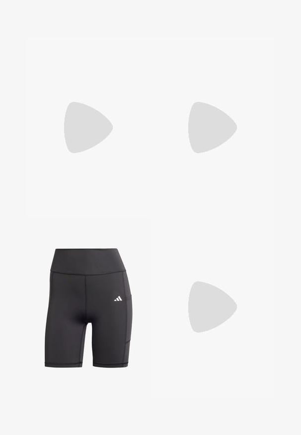 Sort langærmet sports hoodie med kvart lynlås, struktureret stof, justerbar hætte og reflekterende striber på ærmerne. Har logo på brystet.; Sorte atletiske shorts lavet af strækbart materiale, med høj talje, flade sømme og et hvidt logo på venstre hofte.; Lyserød sneaker med tre mørkere lyserøde striber og snørebånd, svævende i luften over en stens overflade og trin i baggrunden.; Lyse lilla sportstaske lavet af skinnende materiale, med to håndtag, en aftagelig skulderrem og en frontlynlåslomme med logo.