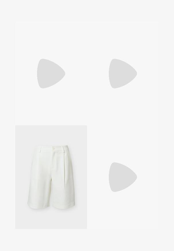 Top de tirantes verde con cuello redondo y diseño sin mangas. La tela presenta un patrón texturizado con una silueta ajustada.; Pantalones cortos blancos a medida con trabillas para cinturón, cierre frontal con botones y pliegues, exhibidos sobre un fondo claro y sencillo.; Sandalia plana negra con tiras finas y diseño que envuelve el tobillo sobre un fondo liso y claro.; Bolso de hombro de cuero negro con dos asas largas, una forma suave y redondeada, y detalles de botones en cada lado.
