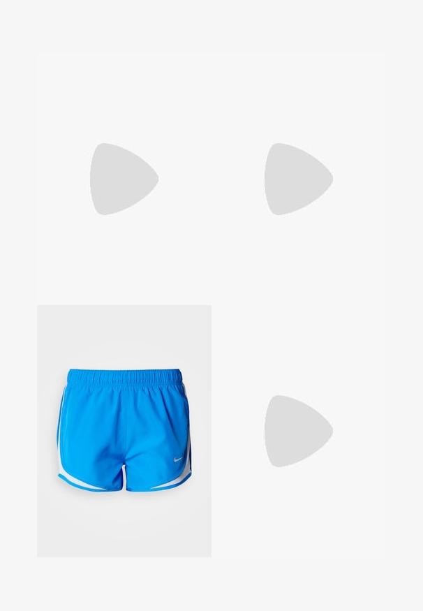 Haut sans manches bleu clair avec un col rond, présentant un design perforé et une silhouette décontractée et évasée. Texture de tissu lisse.; Shorts de sport bleus avec une ceinture élastique, des accents blancs sur les côtés et un logo argenté à l'avant gauche. Tissu lisse et léger.; Chaussure de sport noire avec une tige en maille, accents blancs, semelle rembourrée et un design épuré. Caractérisée par un bout arrondi et une semelle extérieure plate.; Gants de gym sans doigts noirs en tissu respirant, avec un logo blanc Nike, des paumes rembourrées et un design ouvert au niveau du poignet pour plus de flexibilité.