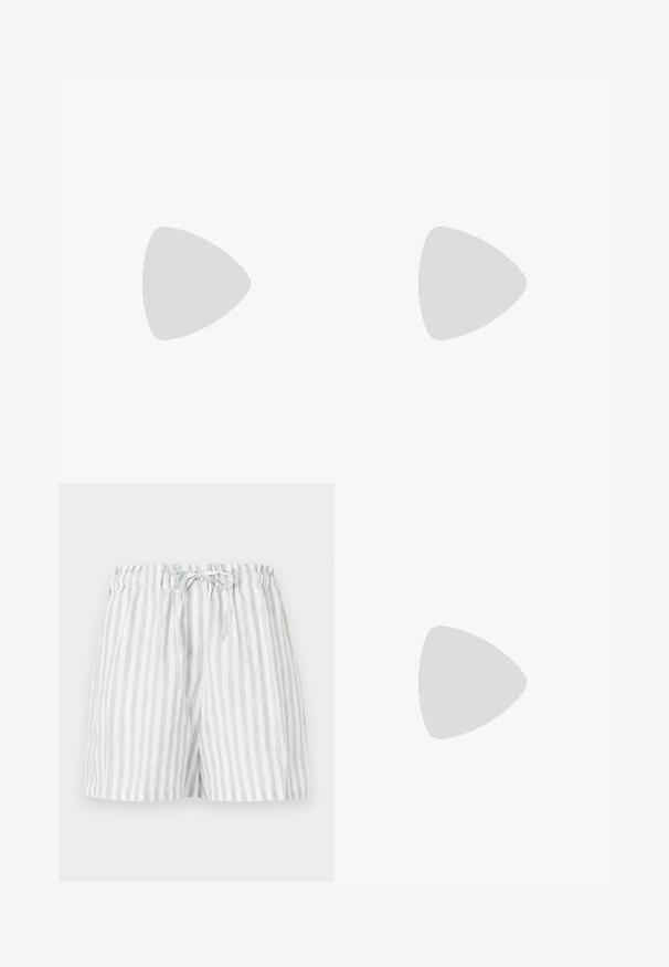 Débardeur rose clair en tissu doux et extensible. Il présente un col rond et des bretelles étroites, avec une texture lisse et une coupe ajustée.; Shorts en lin à rayures verticales légères grises et blanches ; dotés d'une taille élastique avec un cordon de serrage pour un ajustement.; Chaussure plate noire en cuir à bride arrière avec bout pointu et accent logo doré sur la bride, présentée sur un fond neutre.; Sac d'épaule blanc en forme de croissant avec des pièces métalliques dorées, fermeture éclair, et logo "LACOSTE" sur le panneau avant.