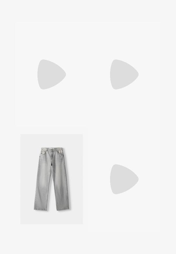 Zwarte korte mouwen crop top gemaakt van rekbaar materiaal. Heeft een roze "felicious" logo en een vlinderafbeelding op de voorkant.; Lichtgrijze denim jeans met een rechte pasvorm, voorzien van twee voorkruizen, een knoopsluiting en subtiele vervaging voor textuur.; Tan leren cowboylaarzen met franjes, een puntige neus en een lage gestapelde hak. Bevat een diamantvormige patch op de boord.; Donkerbruine gehaakte tote tas met geïntegreerde handvatten, met een gestructureerd geweven patroon en een open bovenkant.