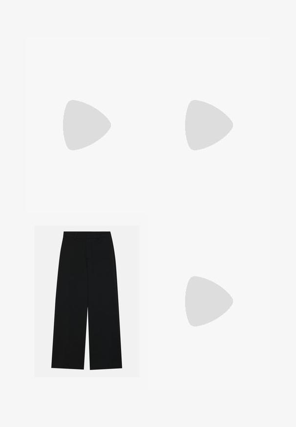 Blusa de color verde oscuro con mangas largas, con un escote en V y cinturón ajustable en la cintura para un ajuste ceñido. Textura suave.; Pantalones negros de pierna ancha hechos de una tela suave. Presentan una cintura plana con pasadores de cinturón y sin bolsillos visibles. Diseño sencillo.; Botas negras hasta el tobillo con un cuerpo de tela elástica, punta afilada y cierre lateral de cremallera, sobre un tacón fino y alto.; Bolso de mano de cuero negro con forma curva, superficie texturizada, costuras frontales y un logo en tono dorado. Cuenta con una sola correa ajustable.