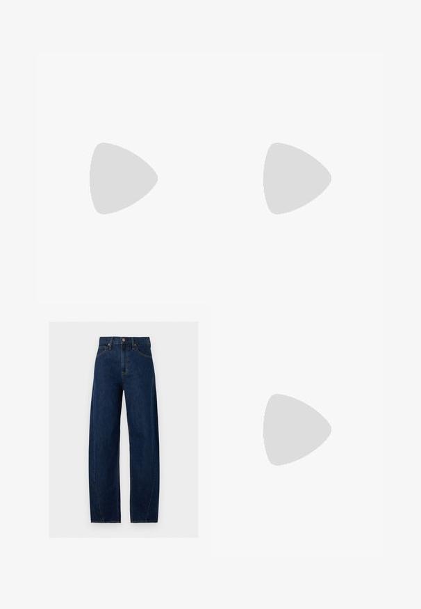 Hvid kortærmet bomuld T-shirt med rund hals og foldede ærmekanter, vist på en ensartet hvid baggrund.; Mørkeblå straight-leg denimjeans med knap- og lynlåsforside, bæltestropper og orange kontrastsyning på sømme og lommer.; Ben iført mørke ribbede leggings kombineret med sorte balletsko med små sløjfedetaljer på hvid baggrund.; Lille sort blank håndtaske med to lange håndtag og snøre-detaljer i siden på en ensfarvet lys baggrund.