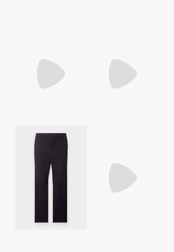 Polo noir à manches courtes avec un motif subtil en losange et une fermeture éclair devant sous le col sur un fond uni.; Pantalon noir droit avec passants de ceinture et fermeture à bouton sur le devant, sur fond blanc.; Chaussure mocassin en cuir noir présentée en suspension au-dessus d'un tapis beige tissé, avec une table en bois et des livres empilés dans un salon doucement éclairé.; Ceinture en cuir noir avec une boucle en métal argenté rectangulaire, au design plat et à la texture lisse. Les extrémités s'effilent pour un enfilage facile.