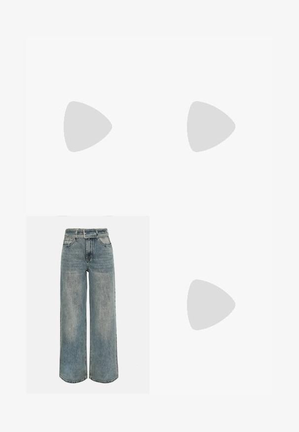 Sort bodysuit med mesh-stof, strukturerede kopper, lodrette paneler med glansfulde accenter og en scoop halsudskæring.; Høj talje, vidde-benet jeans i falmet blå denim med matchende denimbælte og klassisk fem-lomme-design.; Sorte læder ankelstøvler med elastiske sidepaneler, afrundet tå og en kraftig blokhæl. Glat tekstur med et minimalistisk design.; Sort læderhåndvask med en struktureret form, en glat overflade og en enkelt skulderrem. Har et subtilt, rundet klapdesign.