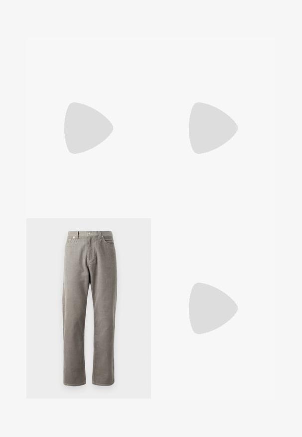Polo noir en tissu tricoté texturé. Il présente des manches courtes, un col et une patte de boutonnage à trois boutons. Design léger, coupe décontractée.; Pantalons en velours côtelé gris avec une coupe droite, dotés d'une taille haute, de poches avant et d'une texture côtelée verticale subtile.; Mocassin en cuir noir avec détail de bride grise, talon bas et semelle texturée, marqué "HUGO" en or sur le côté.; Sac fourre-tout en toile noire avec deux bandoulières et un motif circulaire discret en relief sur le devant.
