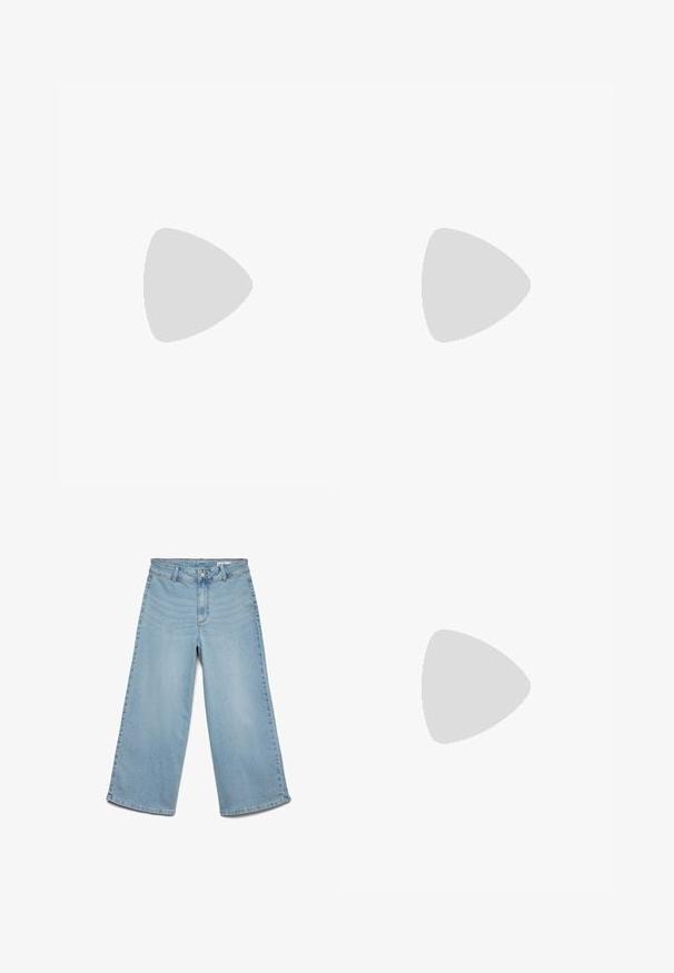 Musthave musta pikakäistee särk ribakanga materjalist. Omab lainelist pitsist kaelust. Lihtne, keha rõhutav siluett sirge lõhega.; Helesinised laialehilised teksapüksid vööaasade, esiknapi ja tõmblukuga, nähtavate taskuteta.; Mustad terava otsaga kõrged kontsakingad peente pahkluu rihmade ja hõbedase pandlaga ühevärvilise heleda taustal.; Must must beebkott, millel on ristkülikuline kuju, ühekordne tahke käepide, hõbedased detailid ja lukuga sulgemine. Sile tekstuur.