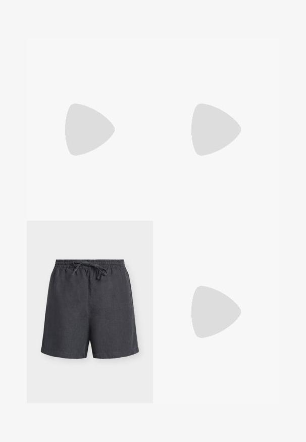 Polo en maille blanche à manches courtes avec motif en dentelle, poignets et bas côtelés, et col avec patte de boutonnage.; Short en lin gris foncé avec taille élastique et cordon ajustable, longueur mi-cuisse, design épuré, présenté sur fond blanc.; Chaussure plate en cuir verni marron foncé avec une large bride à boucle dorée et un bout arrondi, présentée de profil sur fond blanc.; Sac bandoulière en suède marron avec un design tissé, fermeture éclair et une bandoulière réglable. Présente une forme rectangulaire élégante.