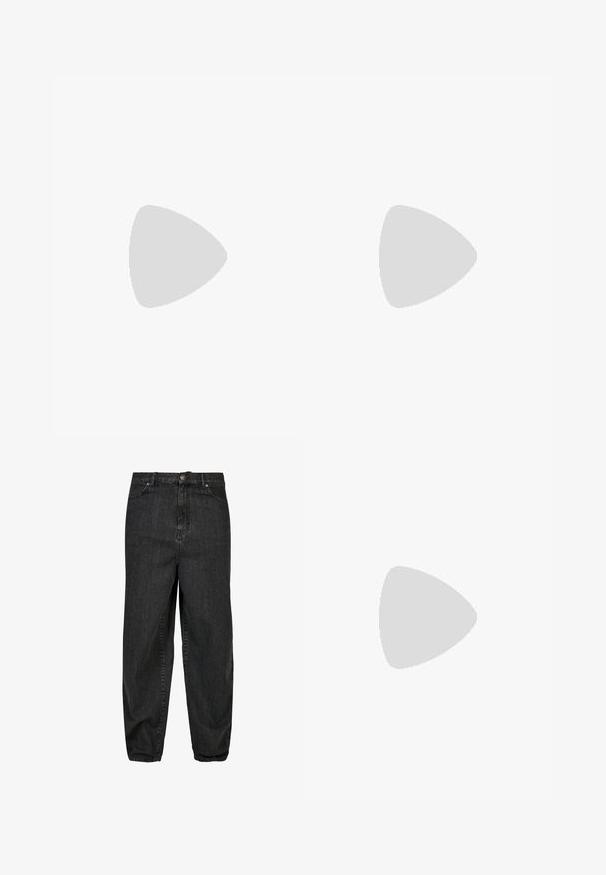 Langarmshirt mit navyblauen und weißen horizontalen Streifen, rundem Ausschnitt, aus Baumwollmaterial und mit lockerer Passform.; Schwarze Jeans aus Denim mit lässigem Schnitt, mit einem frontalen Knopfverschluss, fünf Taschen und dezenten Verwaschungen auf dem Stoff.; Schwarzer Lederloafer-Schuh schwebt über einem beige gewebten Teppich, mit einem Holztisch und gestapelten Büchern in einem sanft beleuchteten Wohnzimmer.; Brauner Ledergürtel mit rechteckiger Messingschnalle und mehreren Einstelllöchern, flach auf weißem Hintergrund gelegt.