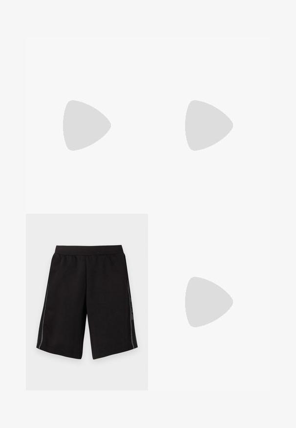 Witte mouwloze tanktop van katoen, met een zwart EA7-logo op de borst en een ronde halslijn. Glad textuur, casual ontwerp.; Zwarte sportshorts met een elastische tailleband, voorzien van zijpanelen van gaas en een logo op het linkerpijpen. Gladde stoftextuur.; Witte sneaker met een gevoerd leren bovenwerk, beige veters en een gestructureerde beige suede hieltab. Verhoogde zool voor extra hoogte.; Zwarte rechthoekige crossbodytas met zilveren merklogo-embleem en verstelbare band op een lichte achtergrond.