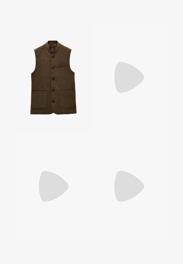 Gilet en laine marron à boutons avec deux poches avant basses, une poche poitrine et un petit col.; Pull turtleneck marron à manches longues en tissu tricoté doux, avec un col ajusté et des poignets et un ourlet côtelés. Design minimaliste, sans motifs.; Tissu en velours côtelé marron présentant des côtes verticales, une texture douce et une couleur profonde et riche, adapté pour le rembourrage ou les vêtements.; ALDO DONALD - Derbies & Richelieus - dark brown