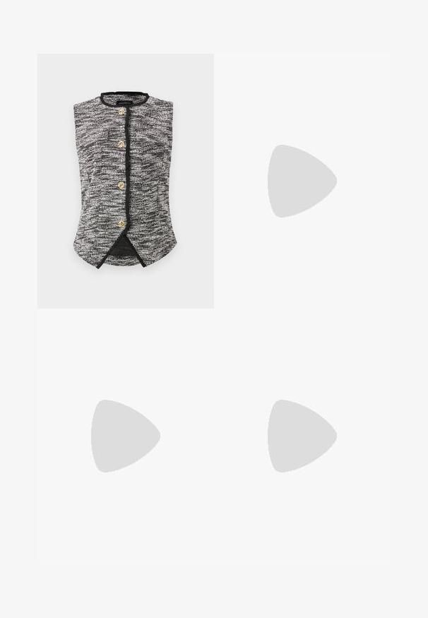 Chaleco sin mangas texturizado en blanco y negro con escote redondo y cuatro botones decorativos dorados en la parte delantera.; Camisa de manga larga gris claro con botones, cuello, siete botones oscuros en la parte delantera y dobladillo recto.; Pantalones de traje en gris carbón, con un frente plano, bolsillos laterales y un diseño de pierna recta con una textura suave.; Zapato de tacón alto de mujer en piel negra patentada, con punta puntiaguda y tacón delgado, sobre un fondo claro y liso.