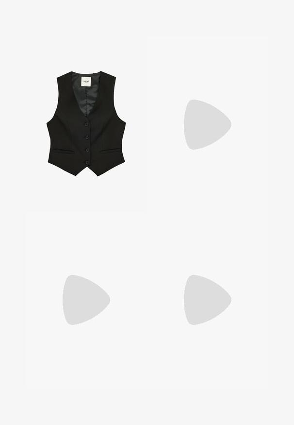 Zwarte op maat gemaakte waistcoat met vier knopen aan de voorkant, twee voorste paspelzakken en een V-hals, met het label Koton Business.; Donkergrijze, gebreide trui met een losse pasvorm. Heeft een kantpatroon, lange mouwen en een ronde halslijn. Merklabel inbegrepen.; Zwarte leren broek met wijde pijpen en contrasterende witte stiksels, voorzien van een taille met trekkoord en vier zakken voor extra functionaliteit.; Zwarte enkellaarzen met een gladde leren afwerking, uitgerust met een krachtige zool en een zij-elastische paneel met het "REPLAY" logo. Inclusief trekstrippen.