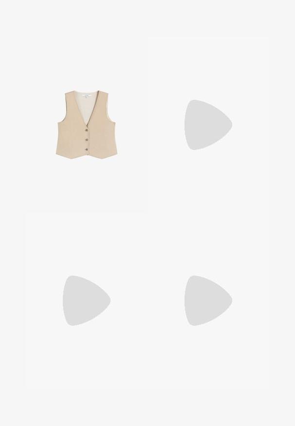 Beige ærmeløs vest med V-hals og tre dekorative metal knapper ned foran, skræddersyet pasform, mærke synligt inde i kraven.; Brun langærmet cropped skjorte i et blødt, glat stof med en rund halsudskæring og uden synlige mønstre eller hardware.; Brune, højtaljede, tætsiddende atletikshorts med en V-formet sømdetalje ved linningen, vist på en hvid baggrund.; Brune ruskinds slide-sandaler med to justerbare spænder, en polstret fodseng og en sort gummisål med et struktureret mønster.