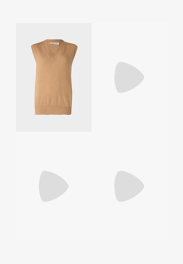 Pull à col en V, sans manches, en tricot doux de couleur camel avec un ourlet côtelé, fabriqué à partir de matières fines. Design simple sans motifs ou accents supplémentaires.; Blouse en crème avec un col à volants, fermeture à boutons sur le devant, manches bouffantes longues et un tissu doux et texturé. Design élégant et minimaliste.; Jupe midi plissée de couleur crème avec une ceinture ajustée, suspendue droite sur un fond uni.; Mocassins en cuir marron avec un panneau avant tissé texturé, bout rond et petit talon empilé. Finition lisse avec des détails de couture subtils.