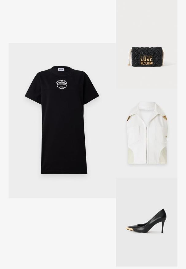 Witte mouwloze jas met een puntige kraag, gouden hardware, twee voorkruiszakken en een contrasterend beige paneel aan de zijkanten.; Zwart katoenen t-shirtjurk met korte mouwen. Voorzien van een witte geborduurde logo "Moschino Jeans Hotel" op de borst. Eenvoudig en recht gesneden ontwerp.; Zwarte leren hoge hak pump met een spitse neus; heeft een metallic gouden accent op de neuskap. Glad oppervlak met een stijlvolle vormgeving.; Zwarte doorgestikte crossbodytas met gouden kettingriem en groot gouden "LOVE MOSCHINO" logo aan de voorkant.