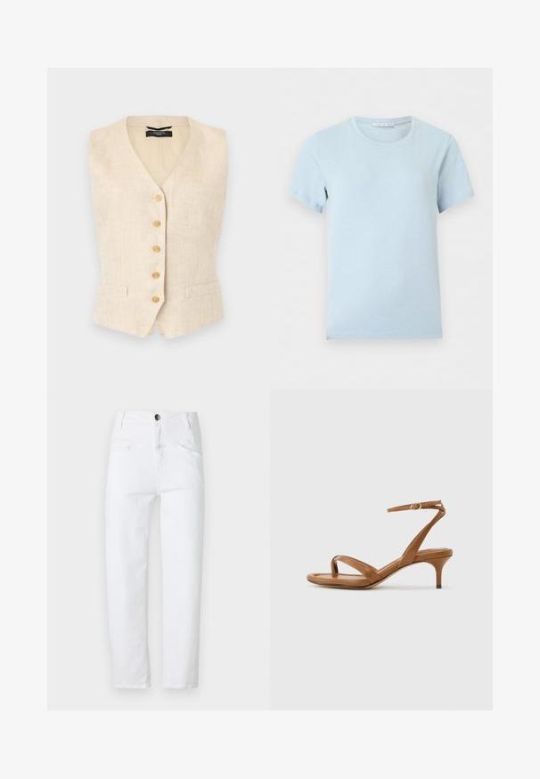 Beige hørvest uden ærmer med fem træknapper foran og to små forlommer, skræddersyet pasform med V-udskæring.; Lyseblå kortærmet t-shirt med rund halsudskæring og synligt mærke indeni kraven mod ensfarvet baggrund.; Hvide denim jeans med høj talje, lige snit, to frontlommer og en enkelt baglomme. Har en metalknap og lynlås.; Brun læder sandal med stropper, lav kittenhæl og en ankelrem med en lille spænde, vist fra siden på en ensfarvet baggrund.