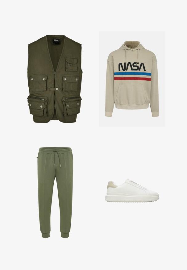 Olijfgroene vest van stof, met een rits aan de voorkant, meerdere voortassen en drukknoopsluitingen. Geen mouwen, praktisch ontwerp voor dagelijks gebruik.; Beige hoodie met een voorzak, met een groot zwart "NASA" logo en horizontale blauwe en rode strepen over de borst.; Joggingbroeken in olijfgroen gemaakt van zachte stof, voorzien van een taille met trekkoord, zijzakken en geribbelde boorden voor een goede pasvorm.; Witte sneakers van glad leer met een gestructureerde beige hielaccent, voorzien van ronde veters, een laag profiel ontwerp en een rubberen buitenzool.