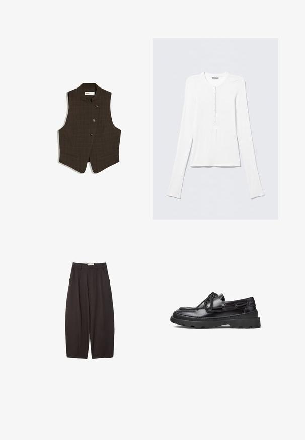 Gilet sans manches marron foncé avec col montant et trois boutons sur le devant, avec un motif à carreaux subtil et deux poches avant.; Chemise Henley blanche à manches longues avec col rond et une rangée verticale de petits boutons au centre devant.; Pantalons larges noirs en tissu lisse, avec une taille haute, des plis avant et des poches latérales. Design simple sans embellissements.; Bateaux en cuir noir avec un bout arrondi, un laçage, des accents en surpiqûre et une semelle en caoutchouc épaisse dotée d'un motif de traction texturé.