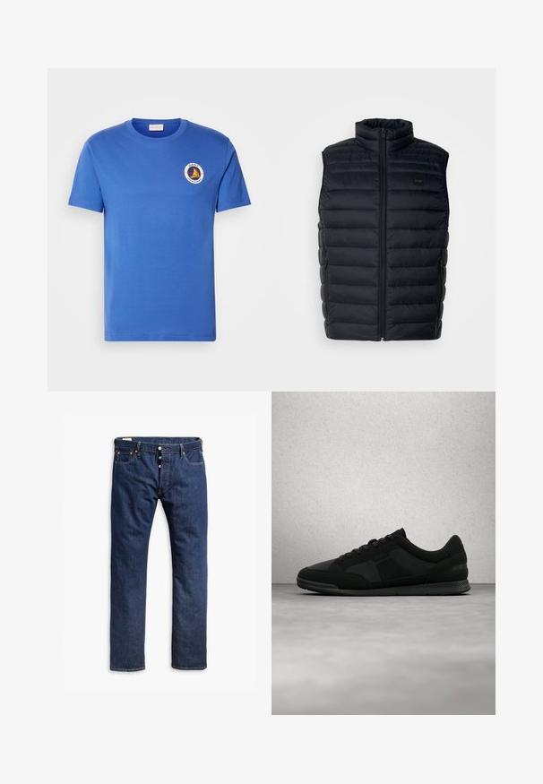 Chaleco acolchado negro con cuello alto, cierre de cremallera y bolsillos laterales. Presenta una textura acolchada y una pequeña etiqueta con logo en la parte frontal.; Camiseta de algodón azul con mangas cortas, que presenta un logo redondo en blanco, amarillo y negro en la parte izquierda del pecho. Cuello redondo, corte regular.; Jeans de mezclilla azul oscuro con un diseño de pierna recta, costuras en contraste, cierre de botón y estilo de cinco bolsillos.; Zapatilla BOSS negra con paneles texturizados y cordones, suspendida sobre un suelo de hormigón pulido cerca de bloques de vidrio y una columna blanca.