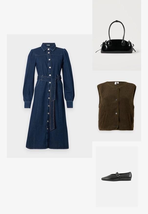 Brun, ærmeløs vest lavet af tekstureret fleece, med rund halsudskæring, trykknaplukning og sidelommer.; Mørkeblå denimkjole med lange ærmer, knaplukning foran, krave og et matchende bælte i taljen; har subtile syninger og lommer.; Sorte læder flade sko med spidse tæer, prydet med en metallisk spænde over vristen og en lav, fleksibel sål.; Lille sort blank håndtaske med to lange håndtag og snøre-detaljer i siden på en ensfarvet lys baggrund.