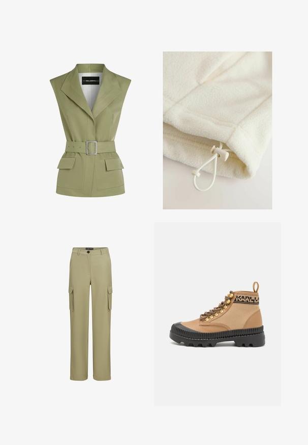Olivenfarvet vest med bælte og skarp krave, der har to forlommer og en struktureret form, designet i et glat stof.; Fleece-tøj i off-white med en blød tekstur, der har en toggle og snor til justering nederst.; Khaki cargo bukser lavet af blødt stof. Har to sidelommer og knaplukning. Lige ben-design med en skræddersyet afslutning.; Brune højhalsede støvler med gummisåler, der har gyldne øjer, en tekstureret overdel og et logo-bånd rundt om kraven. Forstærket tåhætte.