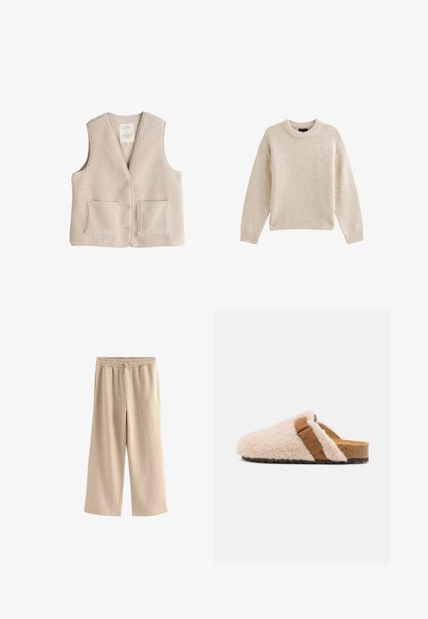 Fleece vest in lichtbeige, met een v-hals, drie knopen en twee voorkruiken. Zachte textuur met een gezellige, isolerende uitstraling.; Beige gebreide trui met een ronde halslijn, lange mouwen en geribbelde zoom. Gelaagd stof met een zachte uitstraling. Eenvoudig en veelzijdig ontwerp.; Crème-kleurige wijde broek gemaakt van een zachte katoenmix. Heeft een elastische tailleband met trekkoord en een subtiele gespikkelde textuur.; Beige schapenvacht instapsloffen met een bruine suede band, kurken voetbed en een geprofileerde rubberen loopzool, ontworpen voor comfort en casual gebruik.