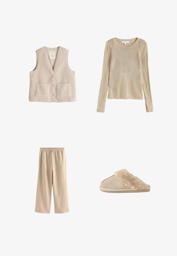 Fleece-Weste in hellem Beige, mit V-Ausschnitt, drei Knöpfen und zwei Fronttaschen. Weiche Textur mit einem kuscheligen, isolierenden Design.; Beigefarbener, gerippter Langarm-Strickpullover mit rundem Ausschnitt und schmaler Passform, flach liegend mit sichtbarem Etikett am Kragen.; Cremefarbene Schlaghosen aus einem weichen Baumwollmix. Sie verfügen über einen elastischen Bund mit Kordelzug und einer dezenten gesprenkelten Textur.; Beiger Schlupfhausschuh mit weichem Wildleder außen und einem flauschigen, weichen Innenfutter und Bündchen, entwickelt für Komfort im Innenbereich.