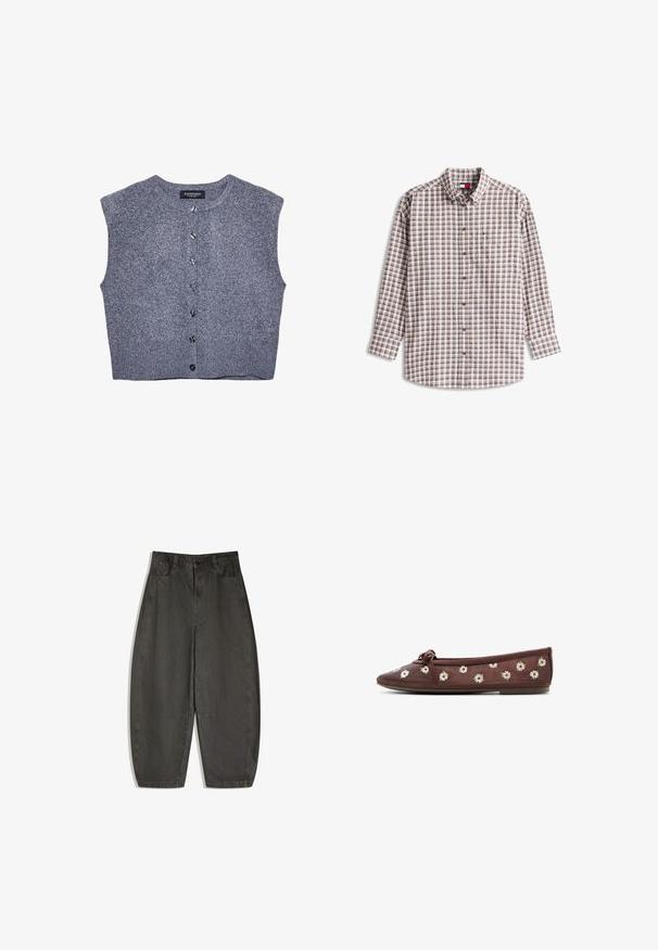 Grå strikket vest med rund halsudskæring, ærmeløs design og frontlukning med knapper. Har en ribbet kant og glat tekstur.; Langærmet skjorte med knapper i ternet mønster med brune, bordeaux og creme farver. Fremstillet af bomuld med en enkelt brystlomme.; Mørkegrå viddejeans med forlommer, bæltestropper, knaplukning og synlige syninger ved knæene.; Brun balletflat med små hvide blomstermotiver og detaljer med sløjfe på en hvid baggrund, vist fra siden.