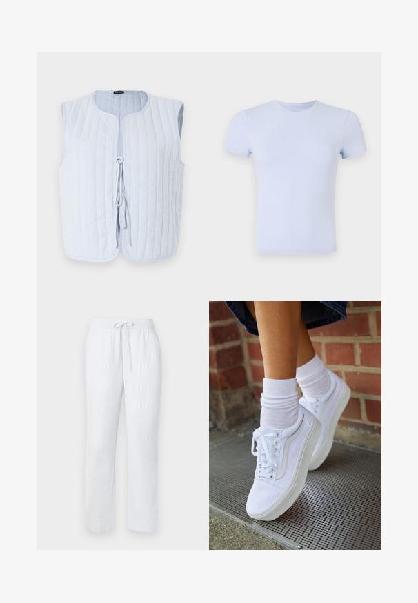 Helles blaues gepolstertes Weste mit rundem Halsausschnitt, ärmellosem Design und einer vorderen Krawattenöffnung. Der Stoff weist vertikale gesteppten Linien auf.; Good American SUPER STRETCH BABY TEE - T-Shirt basic - periwinkle; Hellblaue Schlafanzughose mit strukturiertem Muster, elastischem Bund und Kordelzug. Gerader Schnitt, leichtes Material.; Weiße Leinensneaker mit Gummisohlen, ausgestattet mit sechs Ösen, runder Zehenpartie und dezenten Nähten, kombiniert mit weißen Knöchelsocken.
