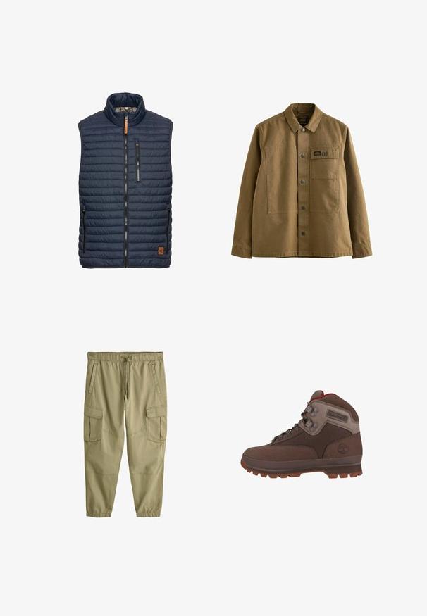 Marineblå puffer-vest med vertikal quiltet mønster, høj krave, lynlås foran og to sidelommer. Har en brun læderlogo-detalje.; Brun canvasjakke med krave, frontlukning med knapper, to brystlommer og struktureret stof. Militær-inspireret design.; Lyse olivengrønne cargobukser lavet af blødt stof, med elastisk talje, snøre, flere lommer og elastiske manchetter.; Brun mellemhøj vandresko med en tekstureret ruskind- og stofoverdel, gummisål, snørebånd og metaløjer; har et logo på siden.