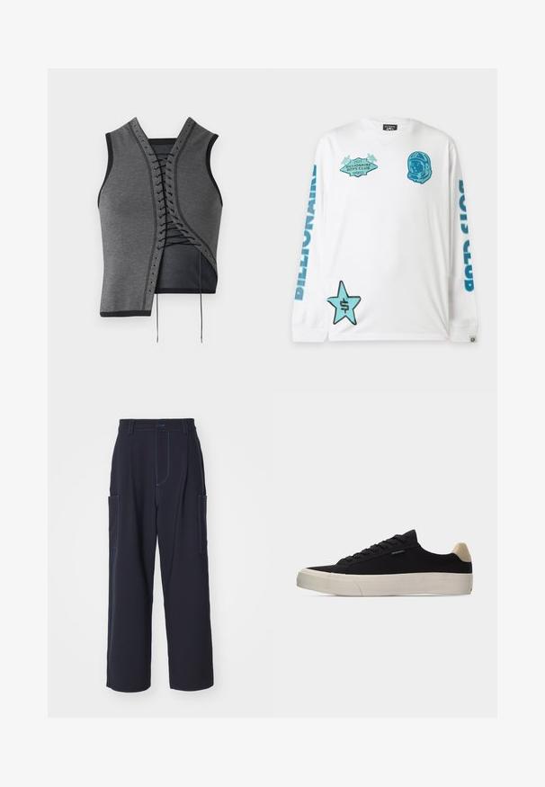 Grijze mouwloze top met een kanten voorkantontwerp met zwarte accenten en oogjes, textuurstof en een asymmetrische snit.; Wit overhemd met lange mouwen met blauwe tekst "Billionaire Boys Club" op de mouwen, een blauwe astronautenhelmgrafiek en een blauwe ster met dollarteken aan de voorkant.; Marine cargobroek met blauwe stiksels, elastische tailleband, twee zijzakken, recht gesneden ontwerp en zachte stoftextuur.; Zwarte lage sneaker met beige hielstuk, dikke witte rubberen zool, zwarte veters en een klein "PS Paul Smith" label aan de zijkant.