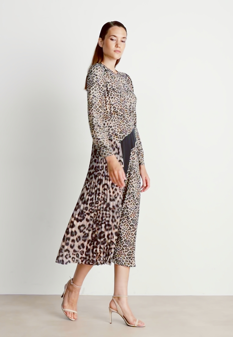 Marc Cain Day dress granola/brown Zalando.co.uk