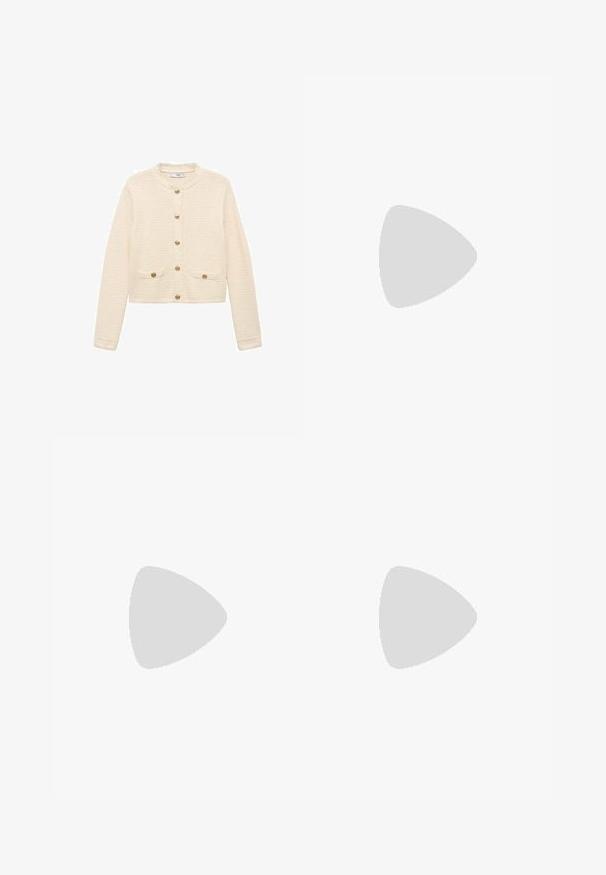 Karamellfärgad cardigan tillverkad av textil med struktur, med långa ärmar, rund halsringning, gulddetaljer och framfickor.; Stickad ärmlös topp i elfenben med en strukturerad, öppen vävdesign. Svalande kanter vid ärmhålen och nederkanten ger en detalj.; Krämfärgade vida byxor med elastisk midja och snörning. Slät textur, knälängd, med lös passform och inga synliga mönster.; Bruna mockasnörskor med platt sula, prydda med en dekorativ rosett och subtila sömnadsdetaljer. Rundad tådesign.