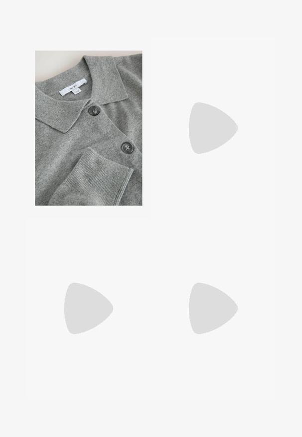 Szary, dzianinowy kardigan z płaskim kołnierzem, dwoma ciemnymi guzikami, ściągaczami przy mankietach i miękką teksturą. Metka z nazwą marki "NEXT".; Czarna sukienka z krótkim rękawem z wzorem tie-dye w różnych odcieniach szarości, wykonana z miękkiego materiału o luźnym kroju.; Różowa bawełniana koszulka z krótkim rękawem, ozdobiona czerwoną grafiką motyla oraz napisem "OBSCURE FUTURE" na lewym piersi.; Czarno-srebrne buty sportowe z siateczkową i syntetyczną cholewką, z charakterystycznym falistym wzorem oraz wyściółką wokół kostki, z poduszką powietrzną w podeszwie.