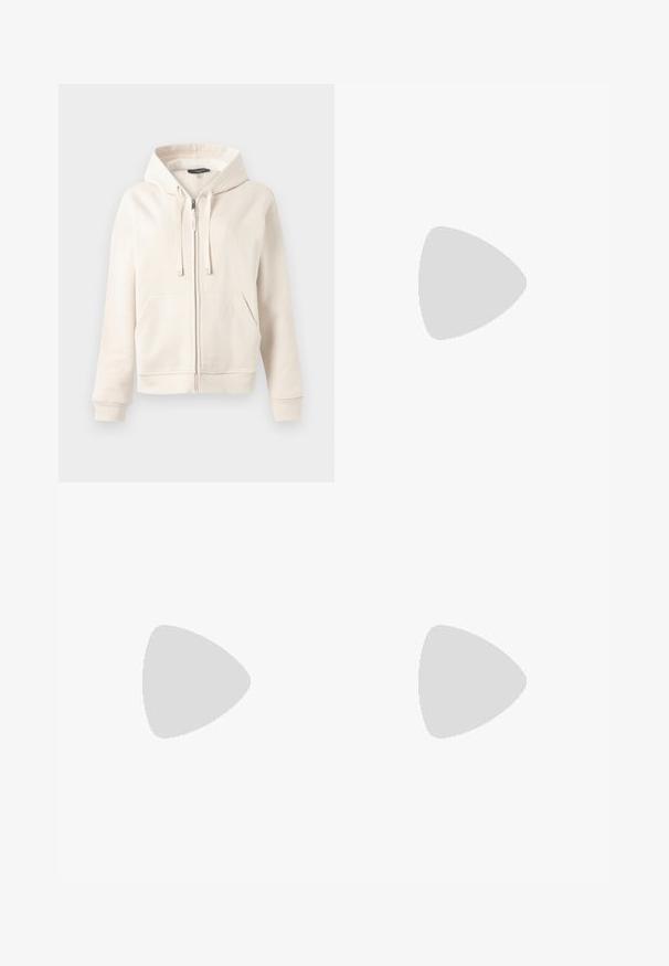 Creme-kleurige ritshoodie met voorzakken, een capuchon met trekkoord en ribgebreide manchetten en zoom tegen een effen lichte achtergrond.; Zwarte langermige bodysuit met een off-the-shoulder halslijn, een soepele textuur en een hoog uitgesneden beenontwerp met zijruche-details.; Wijd gevallen broek van lichtgewicht stof met een roze en witte kleurenschema, versierd met sierlijke gele en blauwe barokpatronen en gouden accenten.; Zwarte leren slingback schoen met een puntige neus, decoratieve banden met metalen oogjes en een lage blokhak. Textuur oppervlak.
