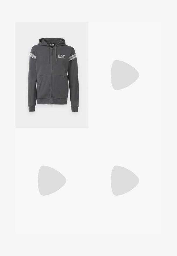 Grauer Reißverschluss-Hoodie aus weichem Material. Hat ein Logo an der Vorderseite, gestreifte Akzente an den Ärmeln und Kängurutaschen.; Weißes Langarm-T-Shirt aus Baumwolle mit schwarzem Aufdruck "No Problemo" auf der Brust. Einfaches Design mit Rundhalsausschnitt und gerippten Bündchen.; Weiße, taillierte Sweatpants mit einem elastischen Bund und Bündchen an den Knöcheln. Mit einem strukturierten Logodetail am linken Oberschenkel. Weiches Material.; Weiße Ledersneaker mit glatter Oberfläche, runder Zehenpartie, flachen Schnürsenkeln und strukturiertem Sohlenprofil. Mit einem dezenten Logo an der Ferse.