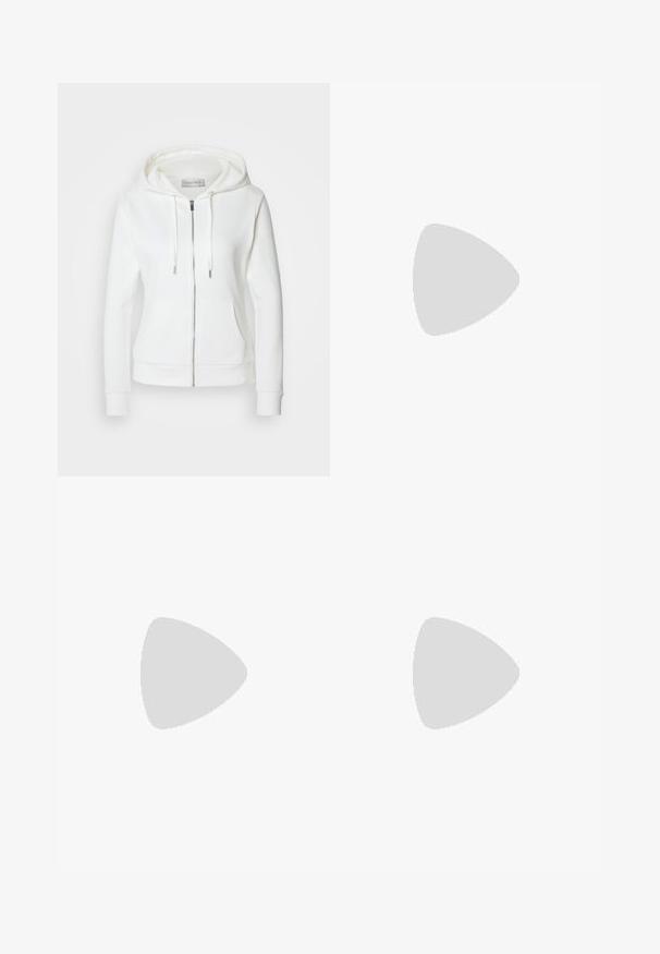 Bílá zipová mikina s měkkou texturou, kapucí na tkaničku, dvěma předními kapsami a žebrovanými manžetami. Jednoduchý design s čistými liniemi a bez vzorů.; Svetle modrá košile s krátkým rukávem z prodyšného materiálu, s véčkovým výstřihem a jemným texturovaným vzorem po celém povrchu.; Bílé kalhoty na míru s rovnými nohavicemi, se zapínáním na knoflík, poutky na opasek a bočními kapsami; hladká struktura látky.; Bílé tenisky s materiálem z mešové tkaniny, gumovou podrážkou, bezšňůrovým designem s elastickými pásky a zlatými akcenty.