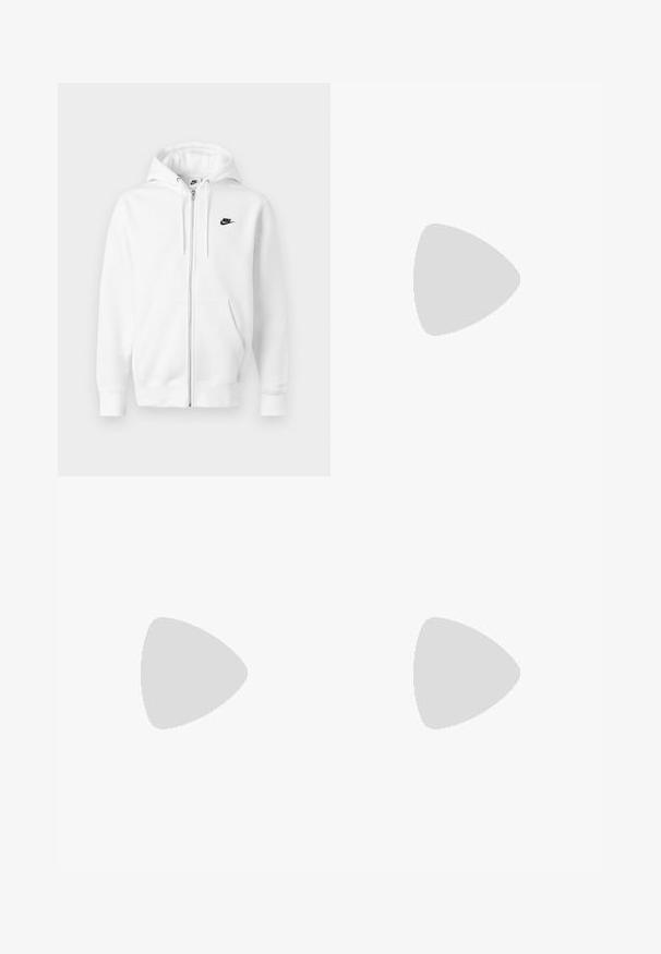 Casaco de capuz branco com fecho, feito de um tecido macio, apresentando um logo preto da Nike no lado esquerdo do peito e dois bolsos frontais. Capuz ajustável com cordões.; T-shirt de algodão preto com decote redondo e mangas curtas. Apresenta um logótipo da Nike rosa no lado superior esquerdo. Textura suave.; Calças jogger slim-fit brancas com cintura elástica e cordão, apresentando detalhes nas costuras laterais e um pequeno patch preto na perna direita.; Sapatilha atlética branca com parte superior lisa, fecho de atar, sola almofadada e uma unidade de ar visível com detalhes em vermelho na marca.