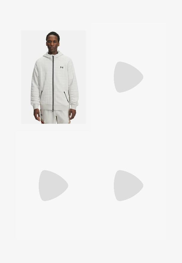 Felpa bianca trapuntata con zip e dettagli neri, dotata di cappuccio, polsini elastici e tasche laterali. Logo visibile sul petto.; Maglietta sportiva nera a maniche corte realizzata in tessuto traspirante e elastico. Presenta un collo rotondo e un piccolo logo bianco sul petto.; Pantaloni sportivi neri con una texture liscia, vestibilità slim, vita elastica e tasche laterali. Presentano un piccolo logo sulla coscia sinistra.; Scarpa da ginnastica nera e grigia con tomaia in rete, dettagli riflettenti e intersuola bianca. Presenta una suola in gomma testurizzata e lacci.