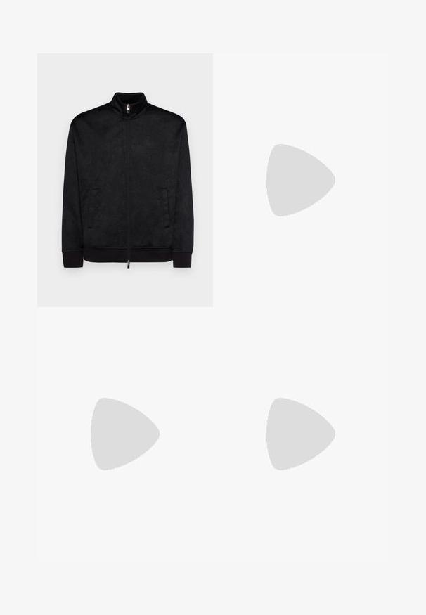 Armani Exchange FELPA - Sweat zippé - black; T-shirt en coton blanc avec un col rond et des manches courtes, orné d'un logo doré EA7 Emporio Armani imprimé sur le devant.; Shorts de sport noirs en tissu doux, avec une taille élastique et un petit logo jaune EA7 sur le bas de la jambe gauche.; Baskets blanches et noires avec une tige en cuir lisse, des accents texturés et une semelle épaisse blanche. Présentent un design classique à lacets.
