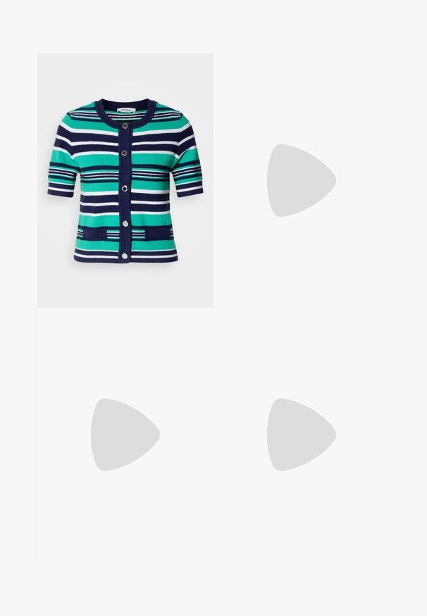 Cardigan de manga curta em riscas azuis, verdes e brancas. Apresenta cinco botões, colarinho canelado e bolsos na frente.; Top de algodão branco, sem mangas, com um decote largo e alças finas. Textura suave sem padrões ou adornos visíveis.; Calças largas em azul-marinho, feitas de um tecido leve. Apresentam uma superfície ligeiramente texturada, cintura elástica e costuras frontais.; Sapatilha de couro branca com um acabamento suave, detalhes em camurça bege, bico redondo, design de atacador plano e sola de borracha texturizada.