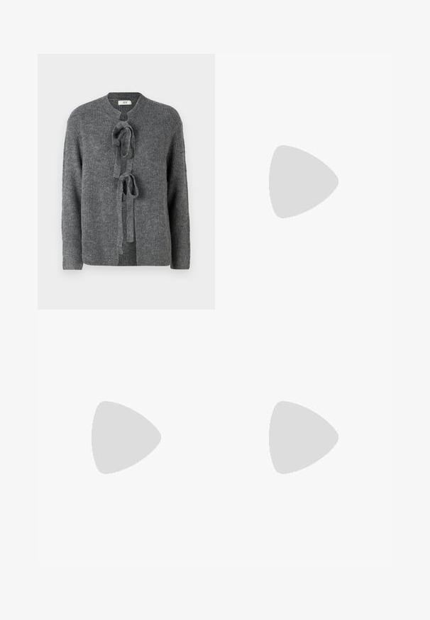 JDY JDYDREA O NECK TIE - Kofta - dark grey melange; Långärmad, rundhalsad topp i mörkbrun, tillverkad av slät bomullsjersey med en figursydd silhuett och minimalistisk design.; Svart corduroy vidbyxor med hög midja, framfickor och en texturerad tyg, med knäppning och bälteshällor.; Svart knälång kjol med sidoklyv, kombinerad med svarta loafers och genomskinliga bruna strumpbyxor, med en slät textil och enkel design.; Silverörhängen med en slät, polerad yta och en tunn, cirkulär form. Designen har en säker låsning.